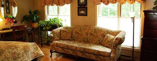 Butler Creek House Bed & Breakfast 3*